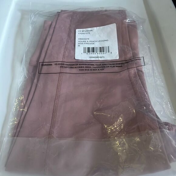 🆕FREE PEOPLE High Rise 7/8 You’re A Peach Leggings- Fireside M - Picture 6 of 8